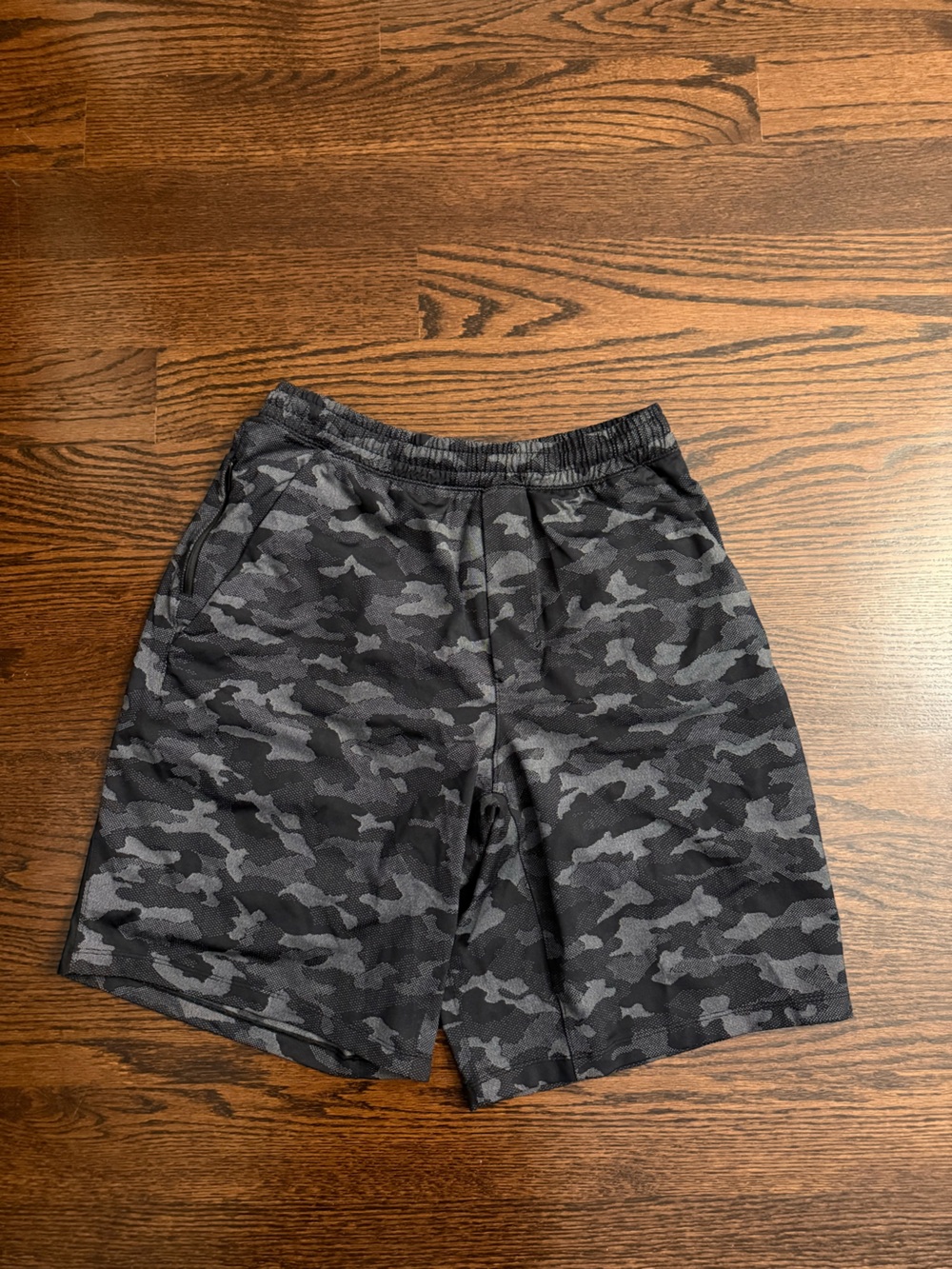 lululemon athletica Men's Black & Gray Camo Performance Shorts